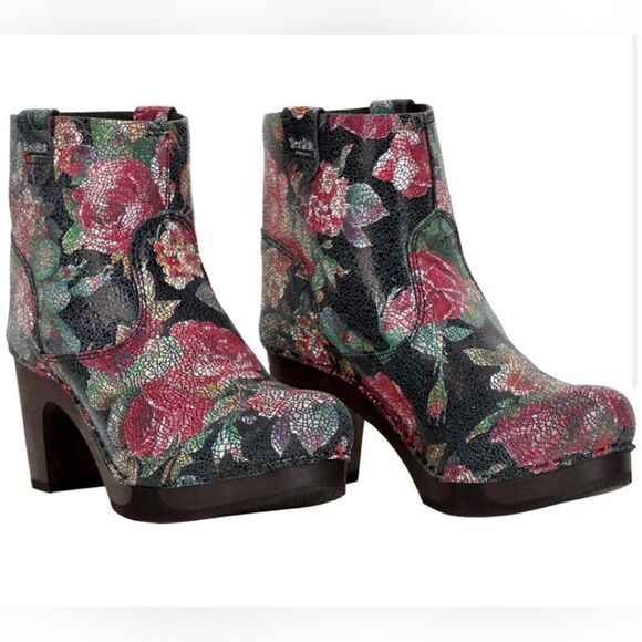 Sanita Safran Size 37 - 6 cracked leather clog ankle boots in floral rose - Picture 1 of 16